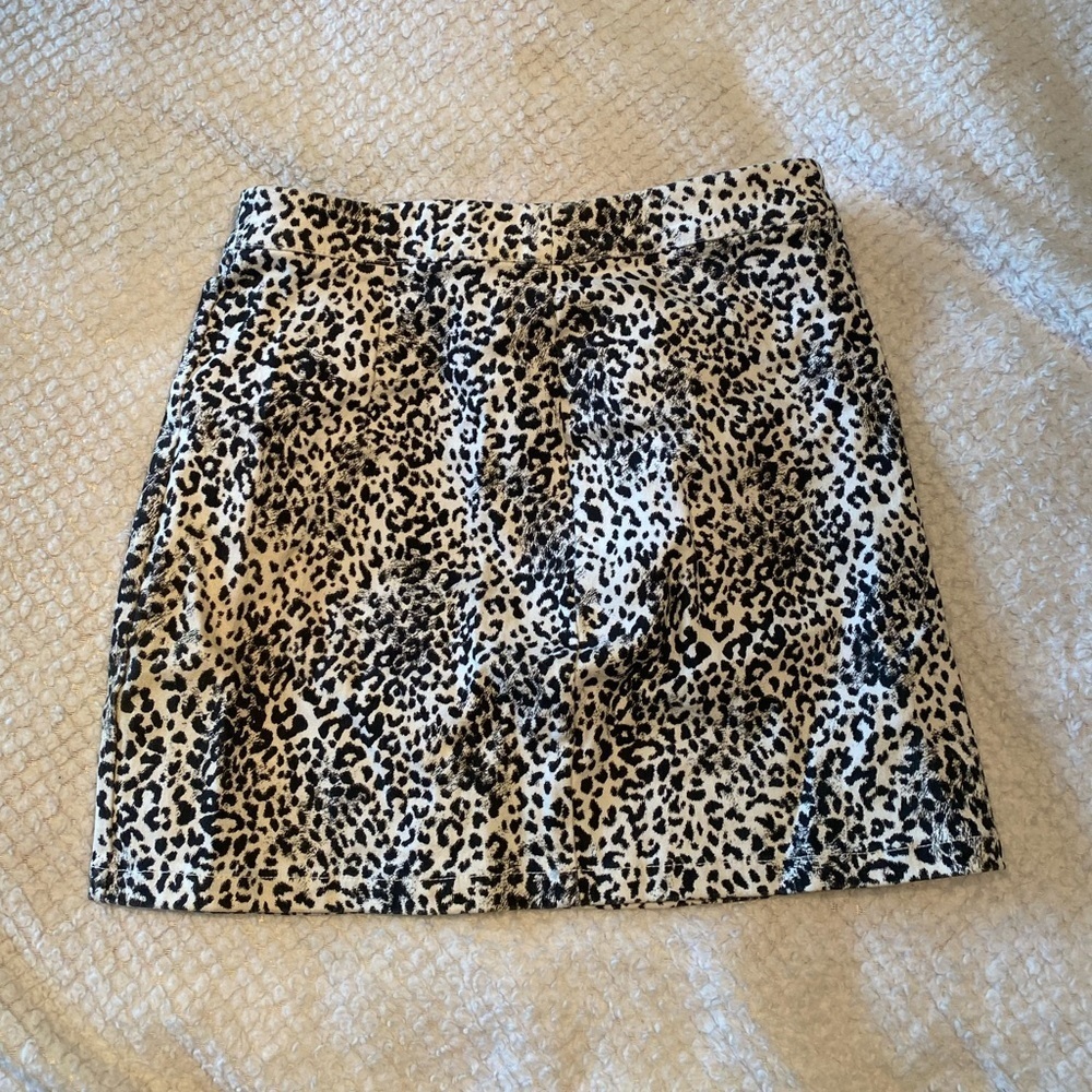 Black and white cheetah print skirt size S Animal Print Skirt Leopard Print - Picture 5 of 8